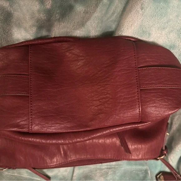 Beautiful Gently Used Jessica Simpson Purse. - Picture 3 of 7